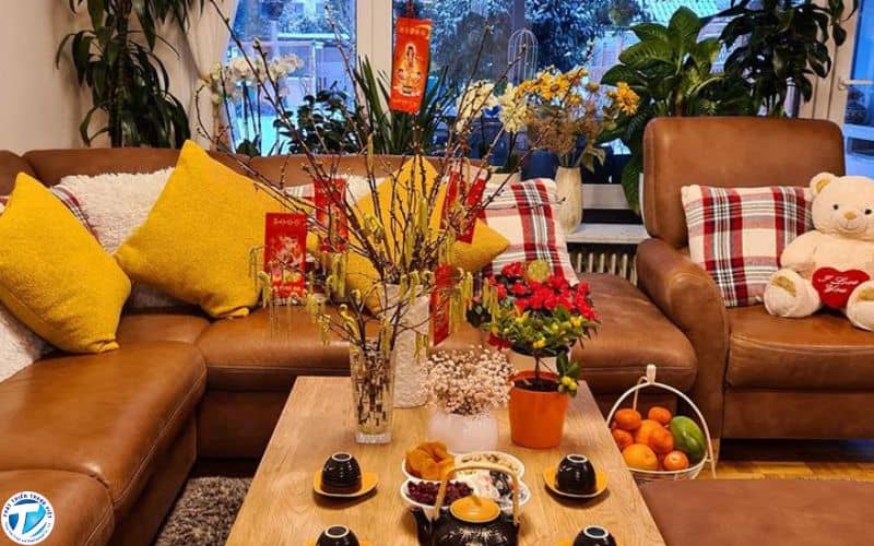 Bàn trà là điểm nhấn quan trọng và cũng là nơi thể hiện sự hiếu khách trong những ngày đầu năm